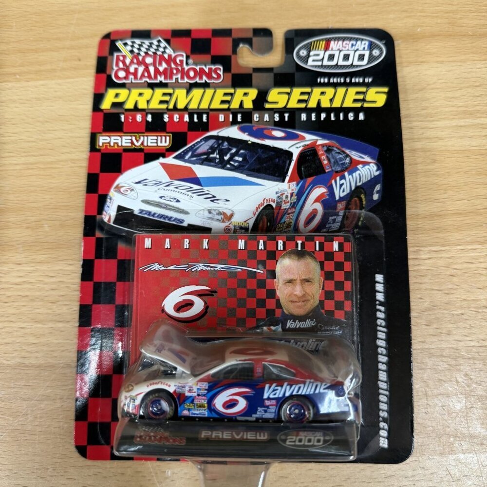Racing Champions Mark Martin 6 Valvoline 2000 Ford Taurus Preview Edition 1:64 +